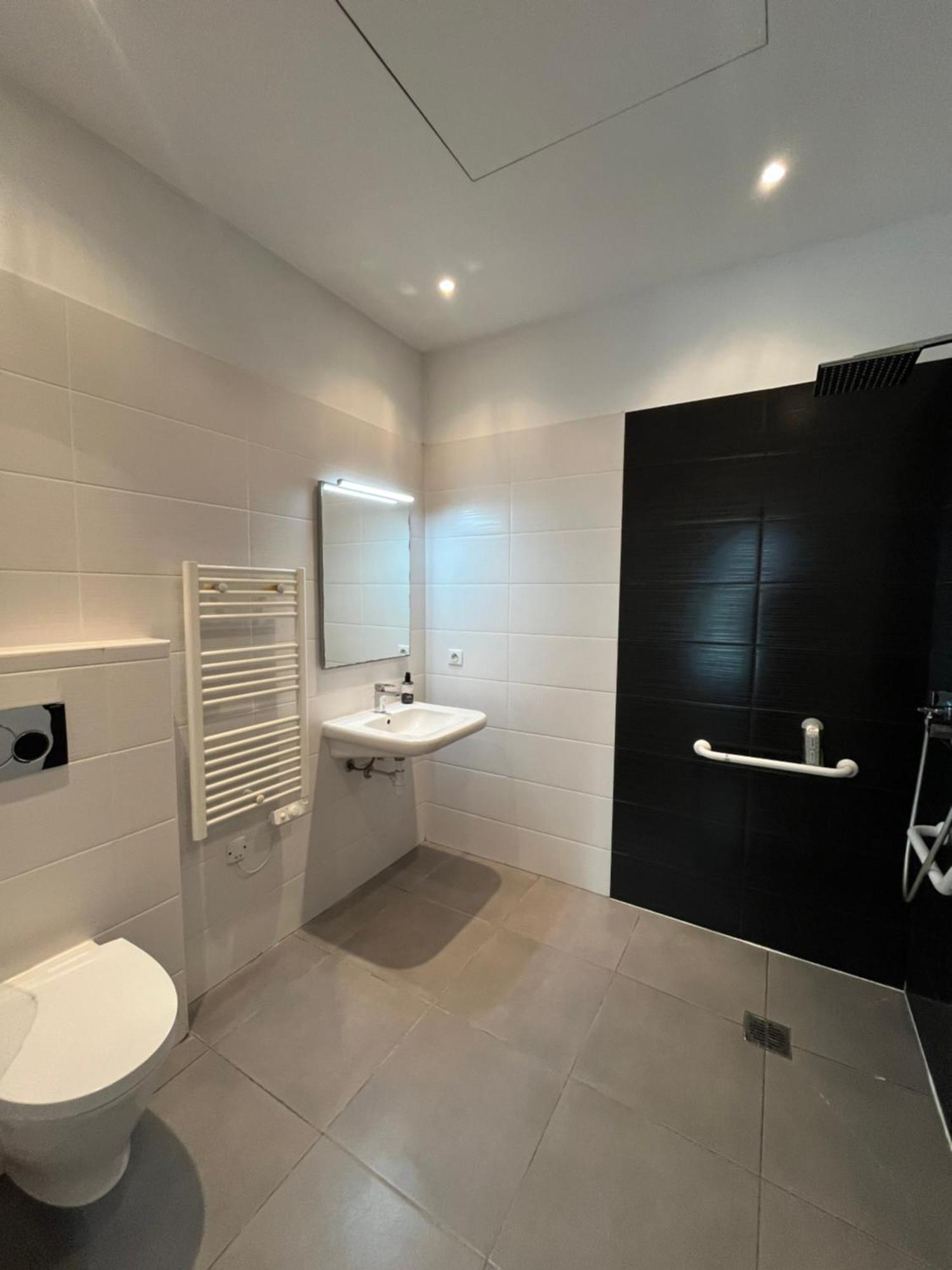 Hotel Flots D'Azur Promenade Des Anglais Nice Rom bilde