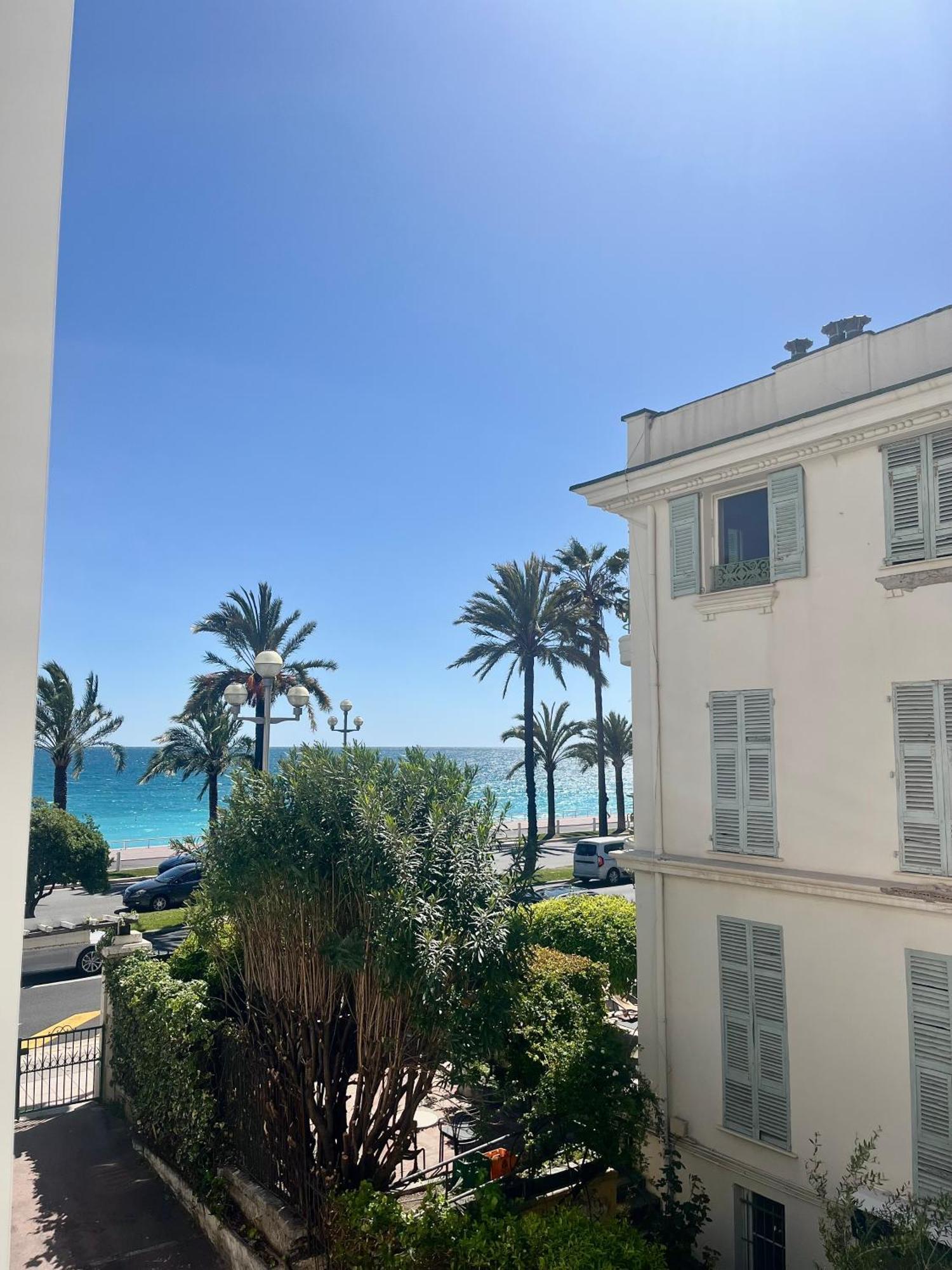 Hotel Flots D'Azur Promenade Des Anglais Nice Rom bilde